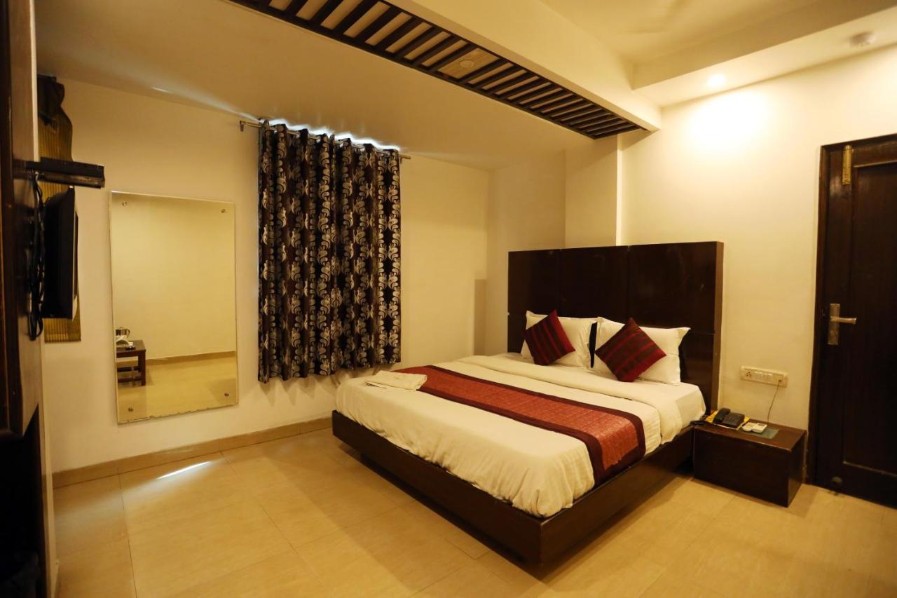 Hotel Maya 'New Delhi' Exteriér fotografie