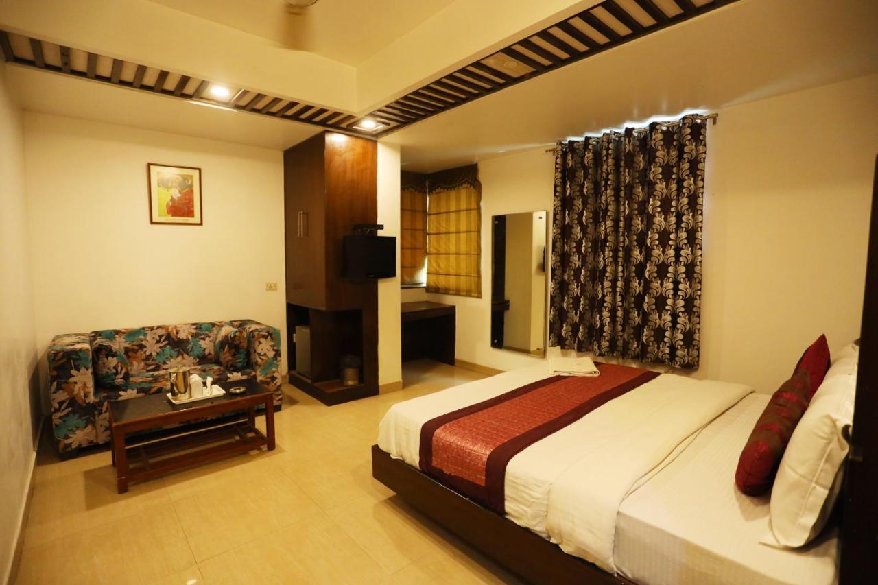 Hotel Maya 'New Delhi' Exteriér fotografie