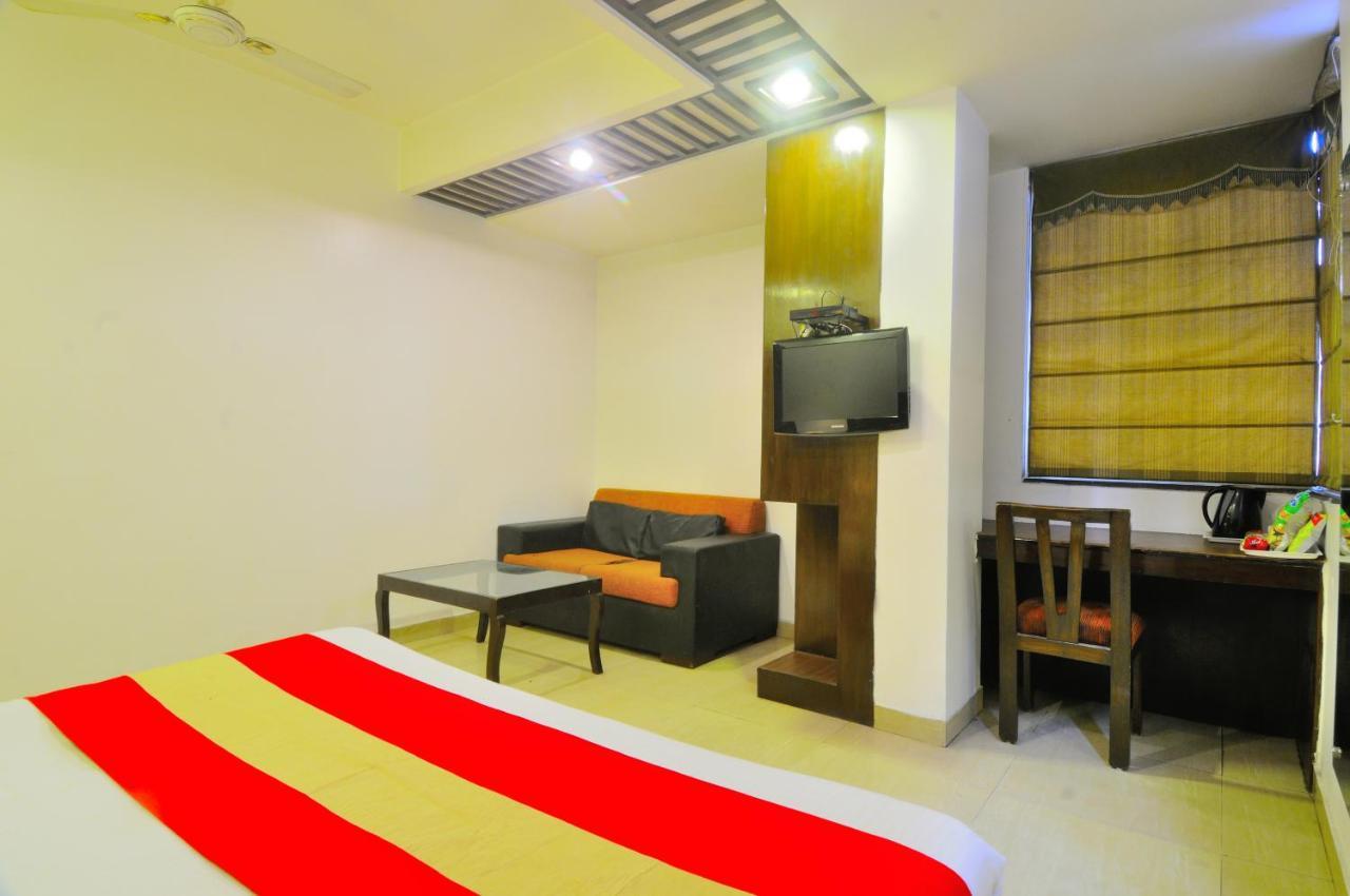 Hotel Maya 'New Delhi' Exteriér fotografie